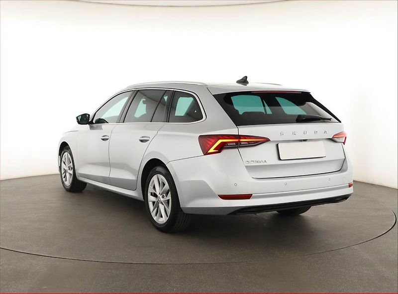 Škoda Octavia (2022) 2.0 TDI, Automat, Kůže, Navi - fotka 4 z 21