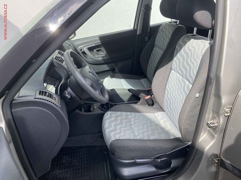Škoda Fabia (2008) 1.2i, AC, STK8/28 - fotka 9 z 17