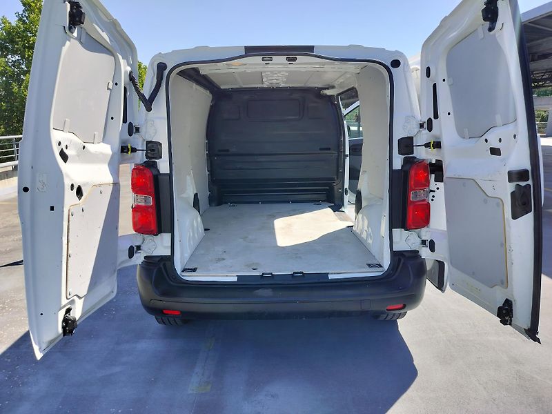 Opel Vivaro 2.0 CDTi, L2, klima - fotka 22 z 25