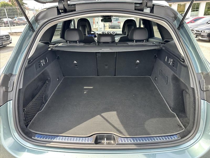 Mercedes-Benz GLC 220d 4MATIC AVANTGARDE - fotka 14 z 14
