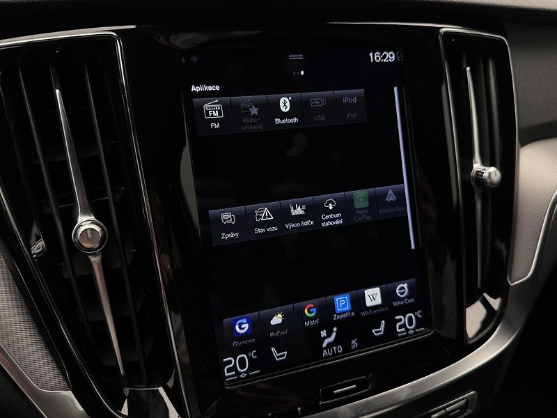 Volvo V60 T4 R-DESIGN AUT - fotka 35 z 47