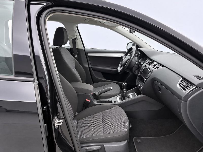 Škoda Octavia 1,6 TDI 81kW Aut.klima Tempo - fotka 11 z 27
