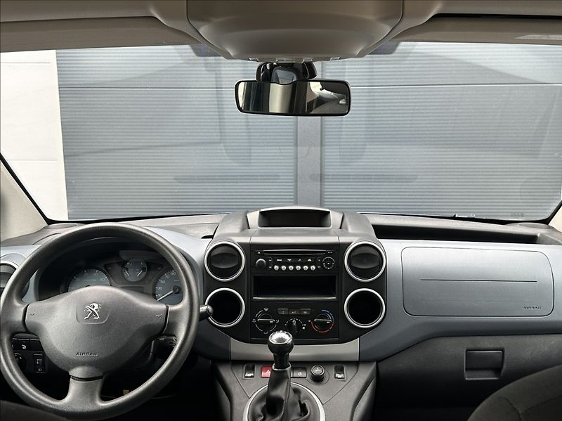 Peugeot Partner 1,6 HDI 92PS  Tepee Active - fotka 30 z 48