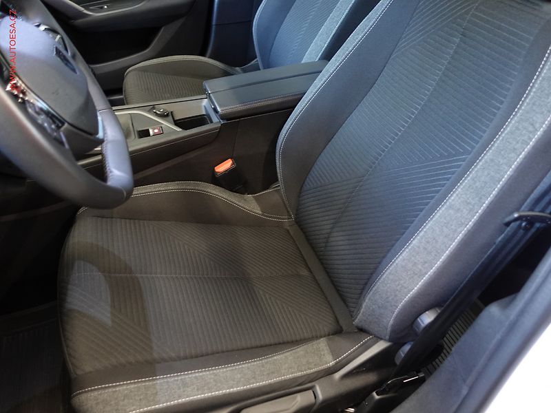Peugeot 308 (2022) 1.2PT, ČR, Klima - fotka 9 z 21