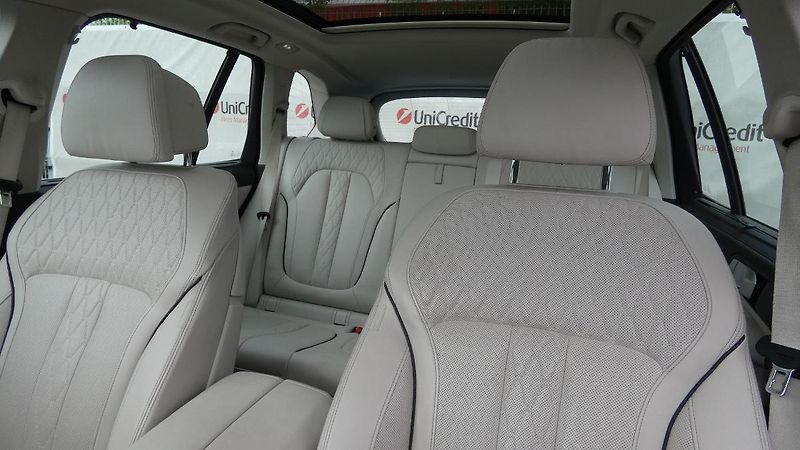 BMW X5 xDrive 45e - fotka 7 z 24