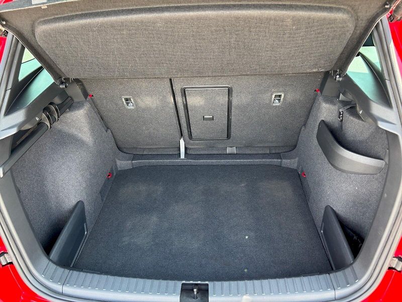 Škoda Karoq (2024) Sportline 1.5 TSI DSG 110 kW - fotka 14 z 33