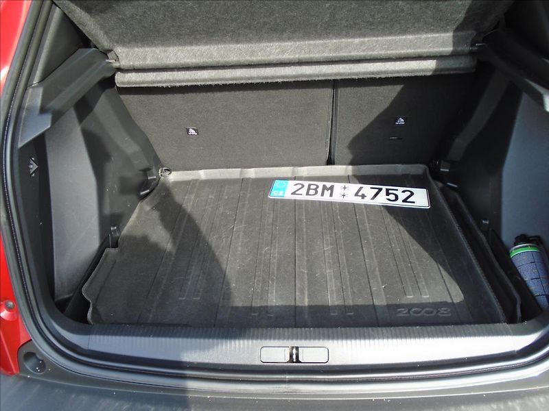 Peugeot 2008 1,2 - fotka 14 z 30