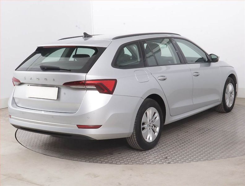 Škoda Octavia (2023) Ambition 2.0 TDI - fotka 5 z 16