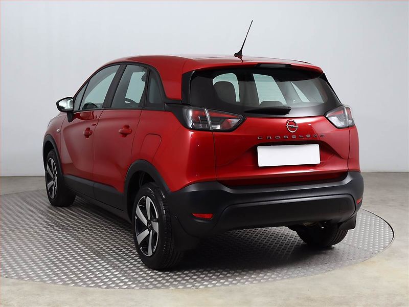 Opel Crossland X (2023) Elegance 1.2 Turbo, ČR,1.maj - fotka 4 z 13