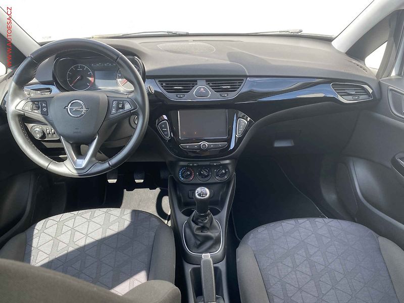 Opel Corsa (2019) 1.4 120, Edition, kamera - fotka 8 z 17