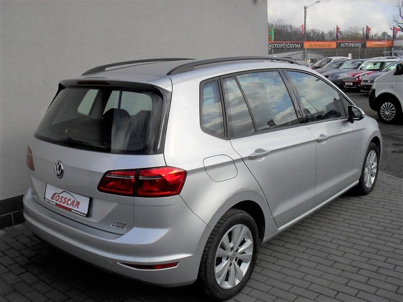 Volkswagen Golf Sportsvan 1,6 TDI Tempomat ALU kola PDC - fotka 5 z 35