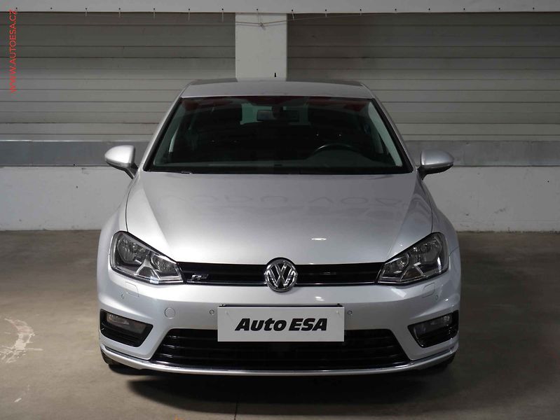 Volkswagen Golf (2015) 1.4 TSi R-Line, CUP - fotka 2 z 23