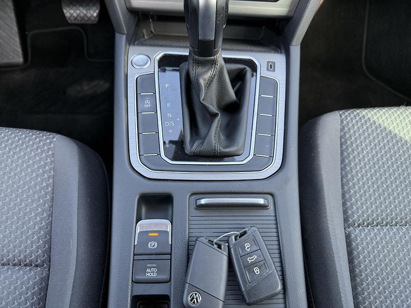 Volkswagen Passat 2.0TDi Basis 90kW DSG - fotka 13 z 18