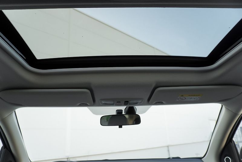 Mitsubishi Outlander 2.0 PHEV 4x4 - fotka 33 z 34