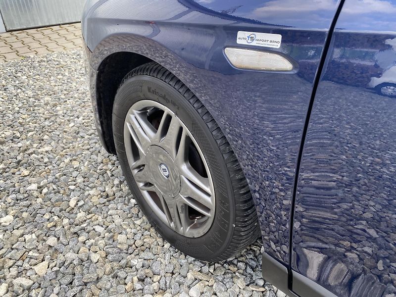 Lancia Delta 2.0JTD 165PS SPORT NAVI SERVIS - fotka 28 z 169
