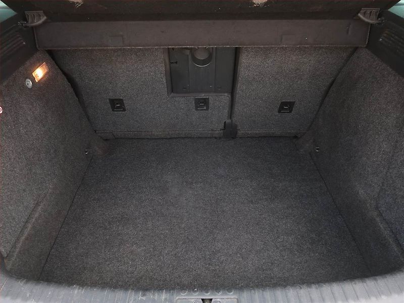 Volkswagen Tiguan (2008) 2.0 TDI, 4X4, Navi, Xenony - fotka 14 z 19