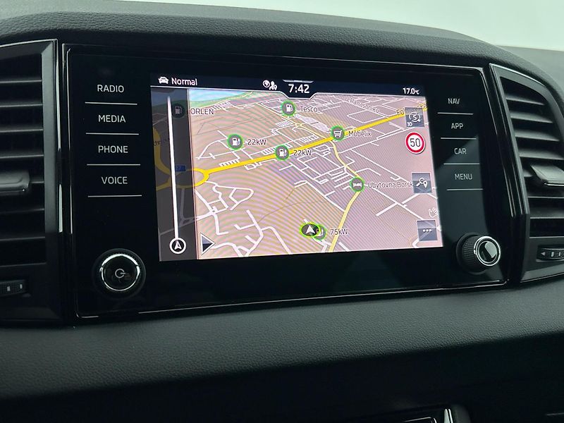 Škoda Karoq Sportline 4x4 DSG, nez. topení - fotka 24 z 30