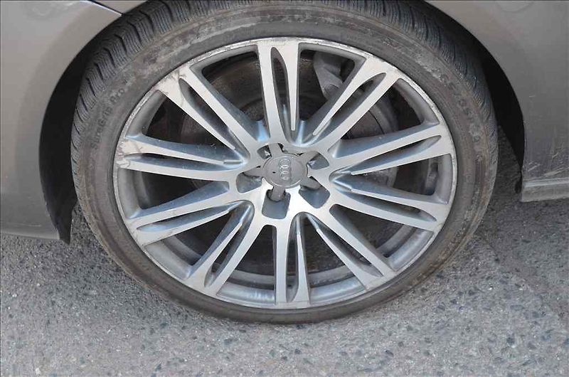 Audi A7 (2011) SPORTBACK 3,0 TFSI QUATTRO - fotka 7 z 27