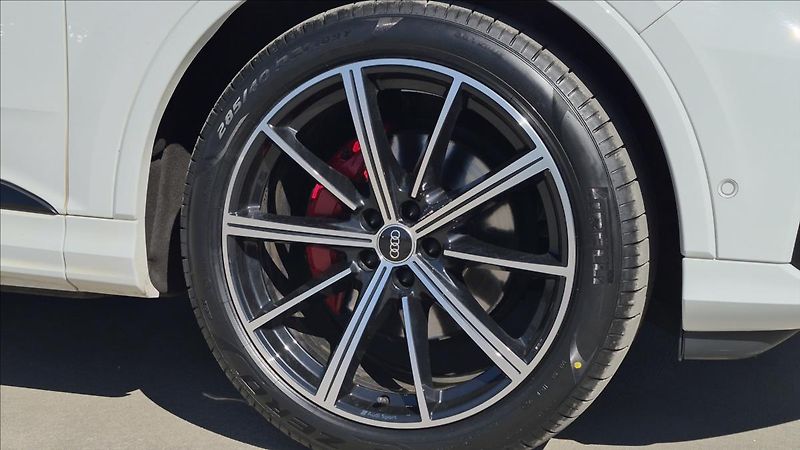 Audi Q7 3,0 50 TDI S-LINE ČR - fotka 10 z 33