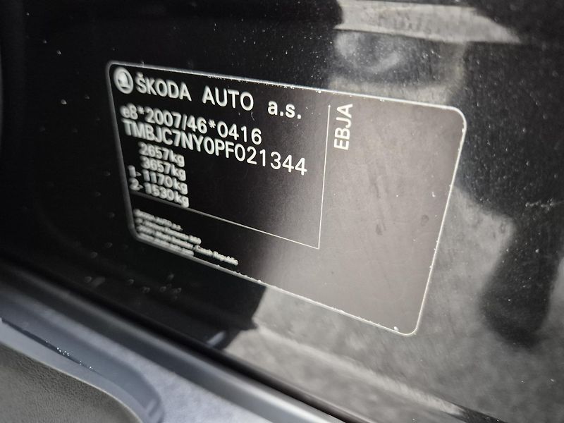Škoda Enyaq 150kw, iV80 19ALU TZ SOH 92% - fotka 46 z 48