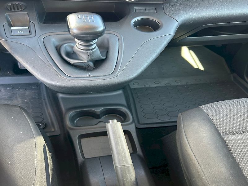 Peugeot Rifter (2022) 1,5 Blue HDI 75kW - fotka 20 z 22