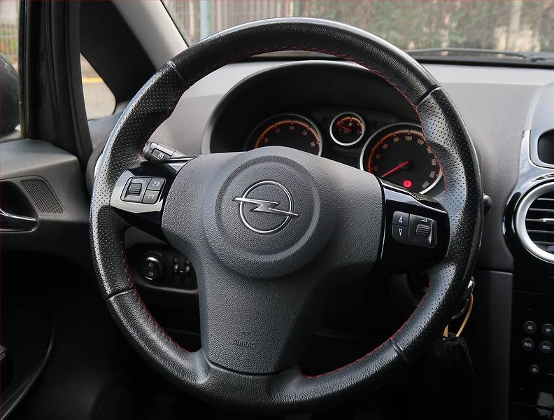 Opel Corsa (2011) 1.2, ČR,1.maj, Serv.kniha - fotka 15 z 16