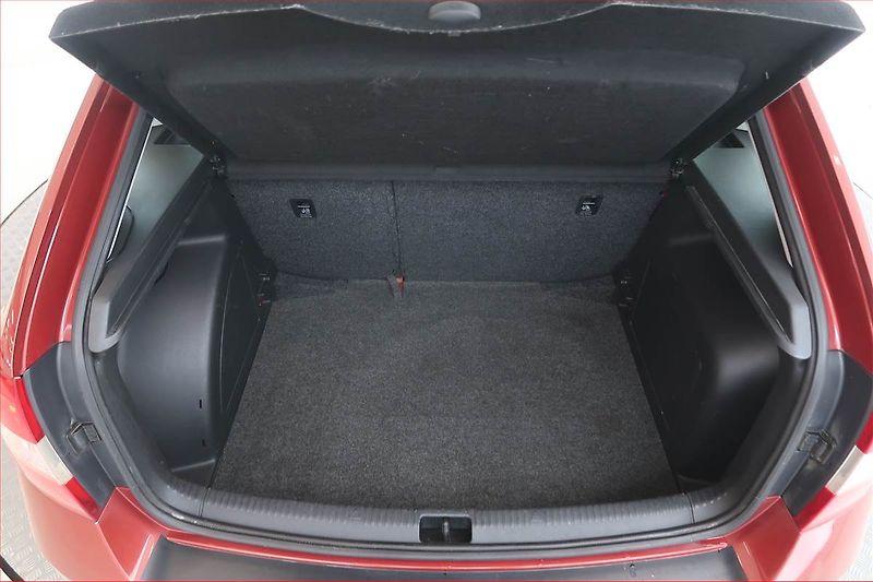 Škoda Rapid (2014) Spaceback 1.6 TDI, Navi - fotka 13 z 15