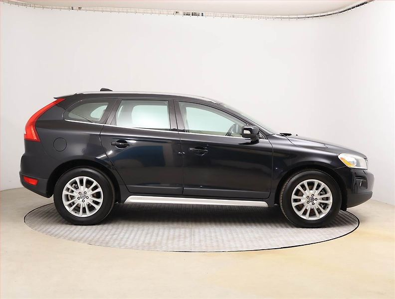 Volvo XC60 (2009) D5, 4X4, Serv.kniha, Xenony - fotka 6 z 20