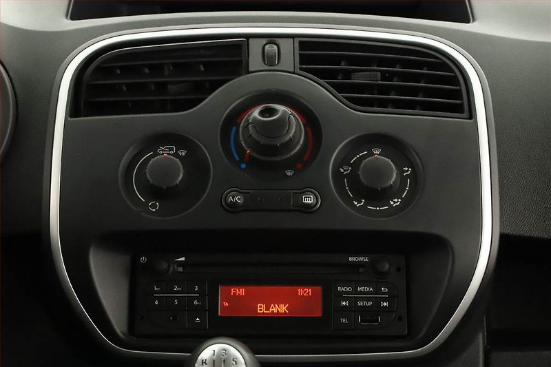 Renault Kangoo (2021) Zen 1.5 dCi, 5Míst, ČR, 1Maj - fotka 9 z 11