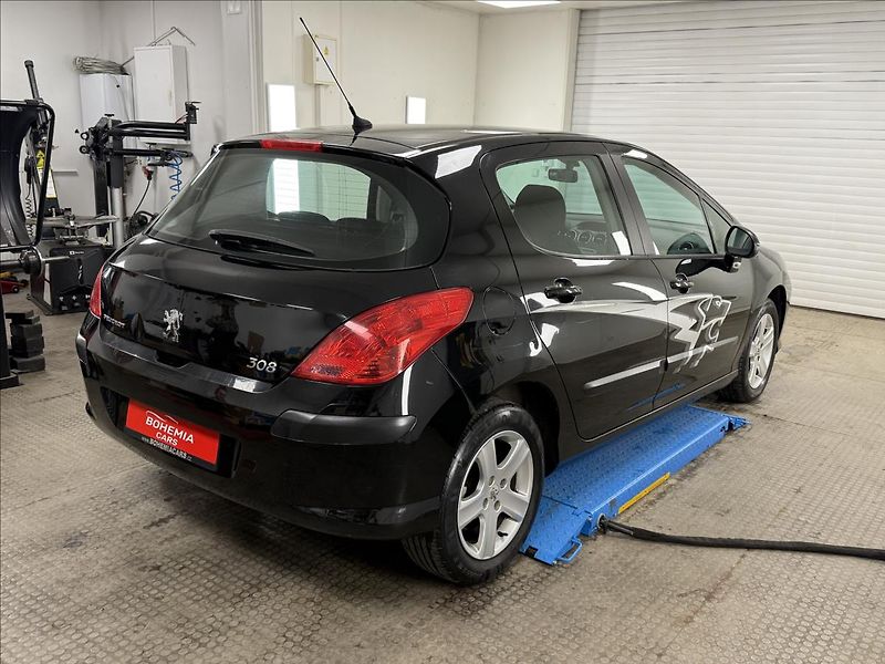 Peugeot 308 1,4 16V VTi 95 HP Comfort Pack - fotka 6 z 24