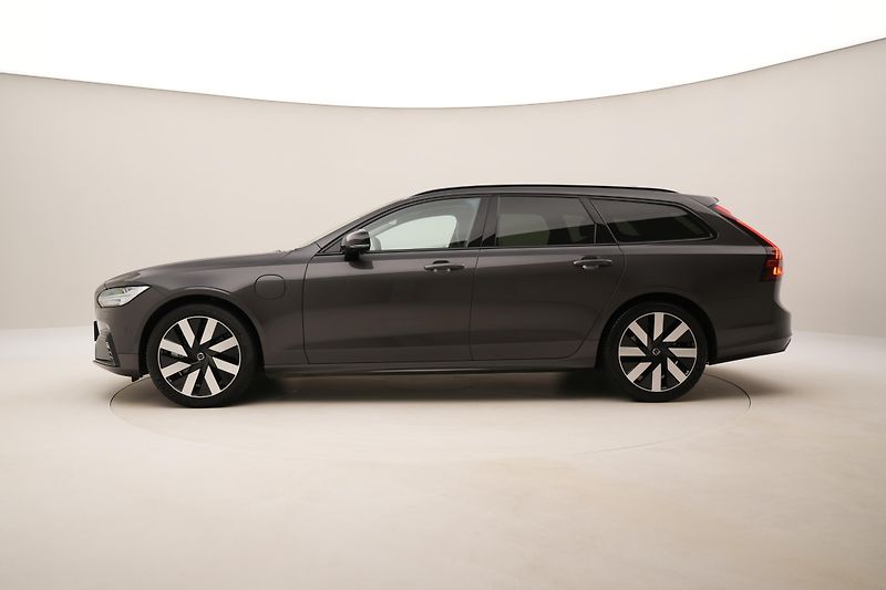 Volvo V90 T6 AWD RECHARGE DARK PLUS AUT - fotka 10 z 61