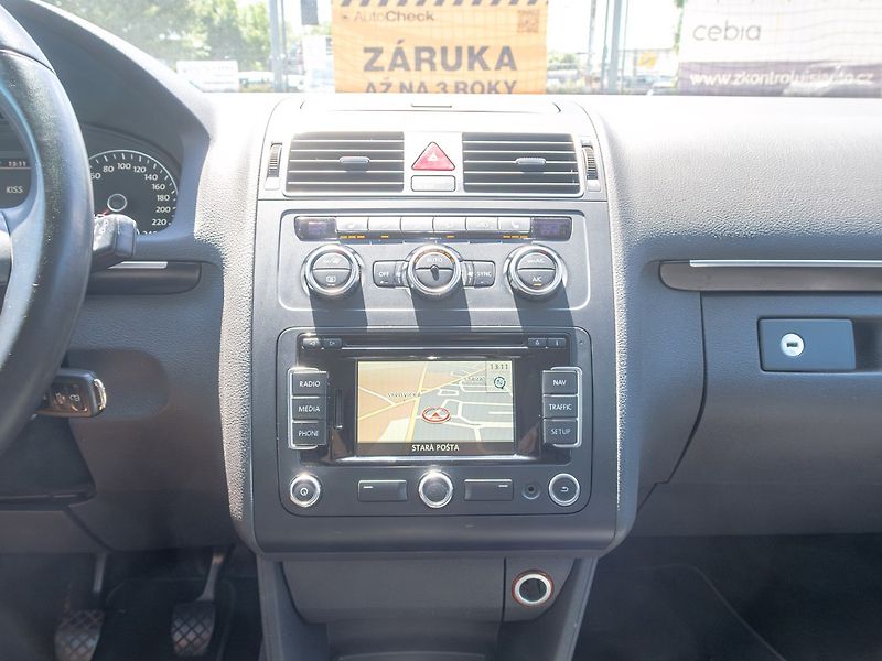 Volkswagen Touran (2014) 1.6TDI HG NAVI – 7 SEDADEL - fotka 21 z 47
