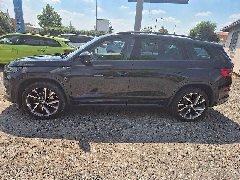 Škoda Kodiaq 2,0 TSI DSG 4x4 SportLine Plus - fotka 8 z 33