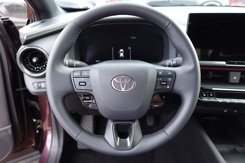 Toyota C-HR 2,0 HEV Executive - fotka 20 z 35