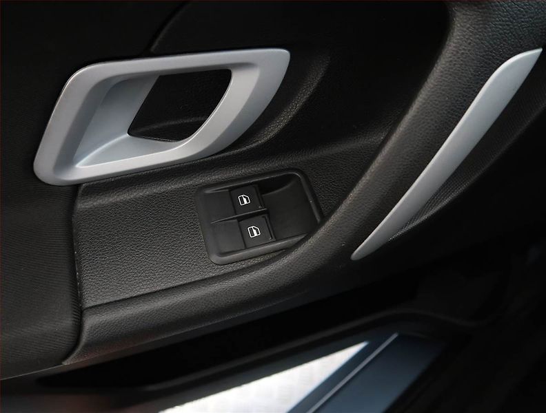 Škoda Fabia (2008) Ambiente 1.2, nová STK - fotka 14 z 15