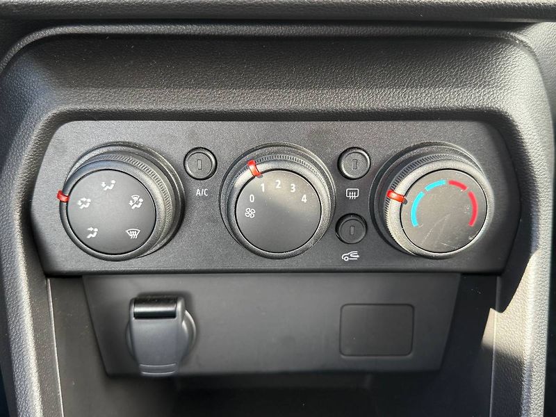 Dacia Jogger (2024) 1.0 TCe 81 kW Expression - fotka 14 z 21