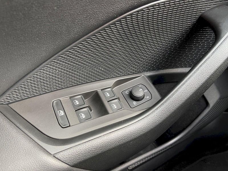 Škoda Octavia (2023) 1.5 eTSI 110kW m-Hev DSG Style - fotka 24 z 35