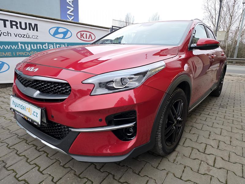 Kia XCeed 1.5-V ZÁRUCE-AUTOMAT-TOP STAV - fotka 7 z 17