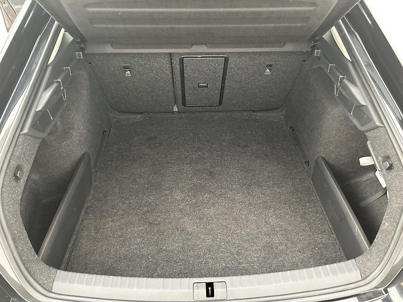 Škoda Octavia 1.5 TSI Selection - fotka 24 z 25
