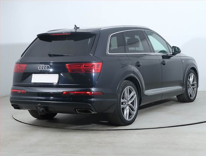 Audi Q7 (2016) S-Line 3.0 TDI - fotka 5 z 30