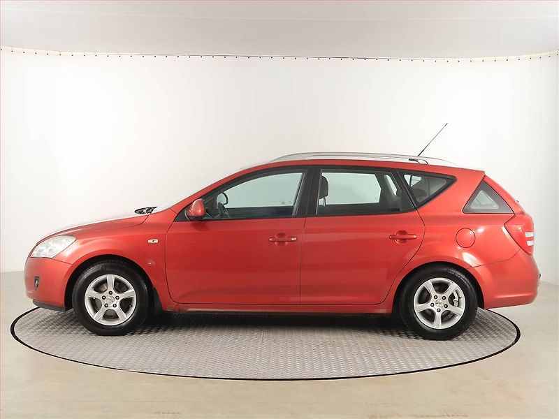 Kia Ceed (2007) 1.6 i, nová STK, Tažné - fotka 3 z 16