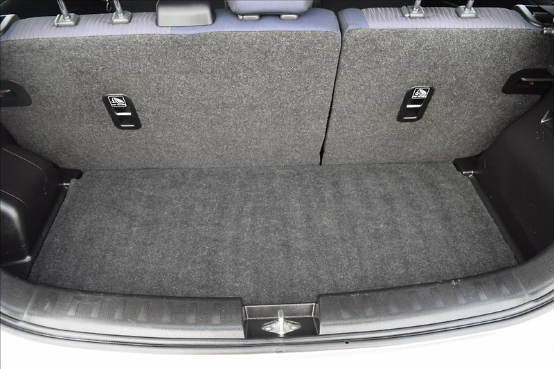 Suzuki Swift 1,2 i 69KW 4X4 ALU KLIMA - fotka 25 z 46