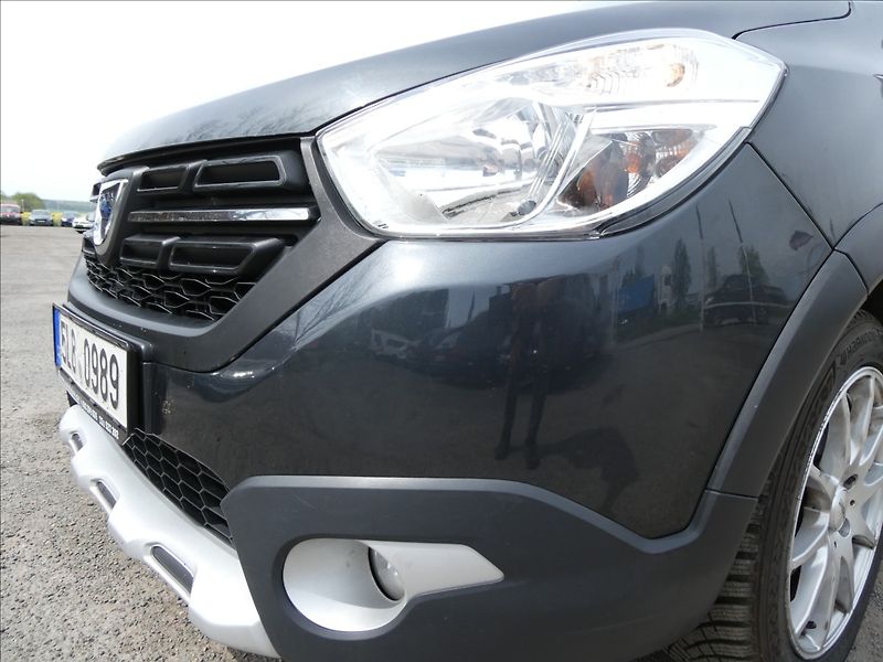 Dacia Lodgy 1,2 TCe 85kW klima,NAVI,závěs - fotka 4 z 35