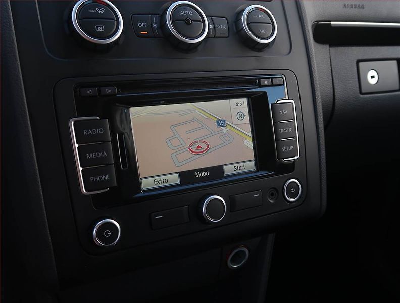 Volkswagen Touran (2014) Highline 2.0 TDI, Automat - fotka 16 z 22