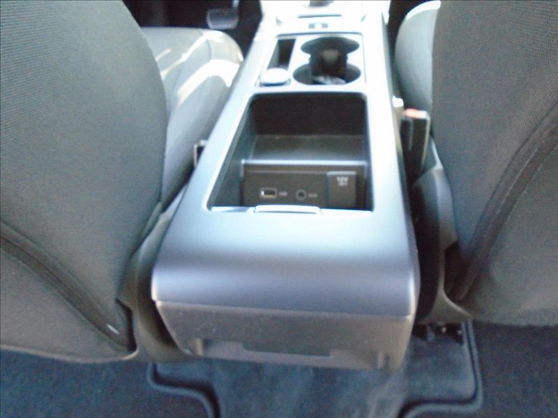 Land Rover Discovery 2,0   4X4 - fotka 18 z 29