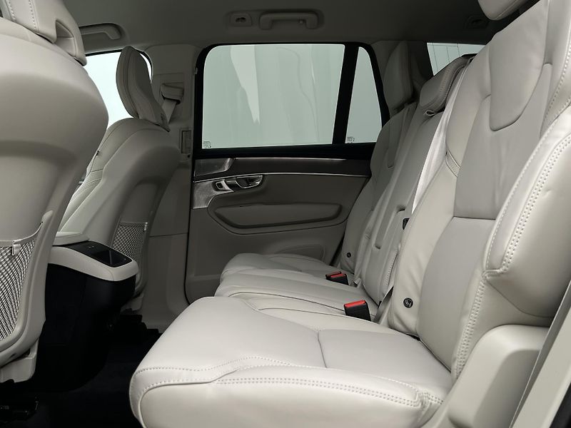 Volvo XC90 (2026) B5 AWD BRIGHT PLUS - fotka 5 z 45