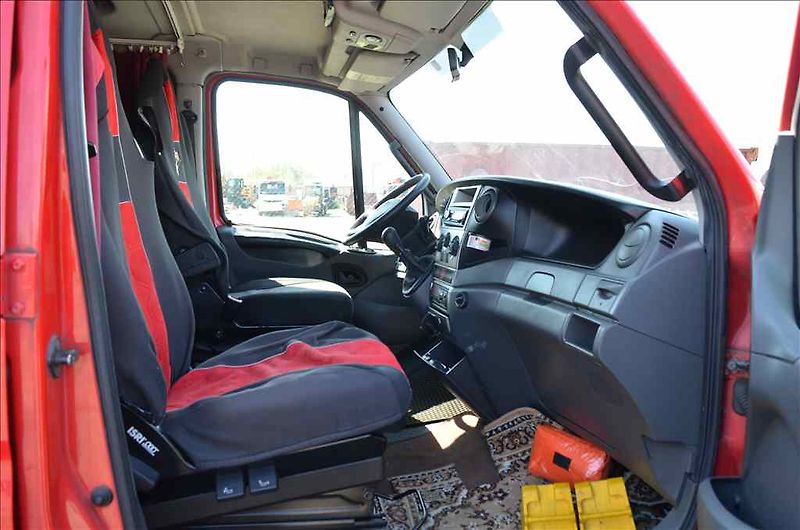 Iveco Daily (2011) 70C18 3,0 HTP - CHLADÍRENSKÝ - fotka 10 z 20