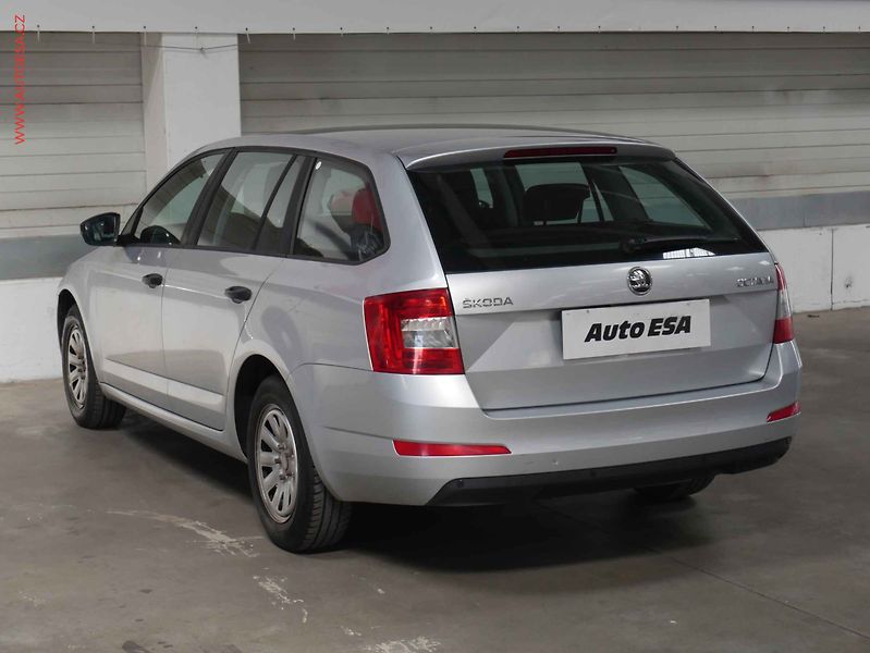 Škoda Octavia (2015) 1.6 TDi, ČR, AC - fotka 4 z 16