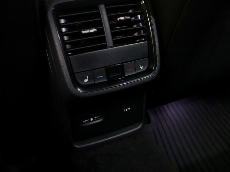 Škoda Octavia RS 2,0 TDI  147kW DSG 1.Maj. D - fotka 16 z 45