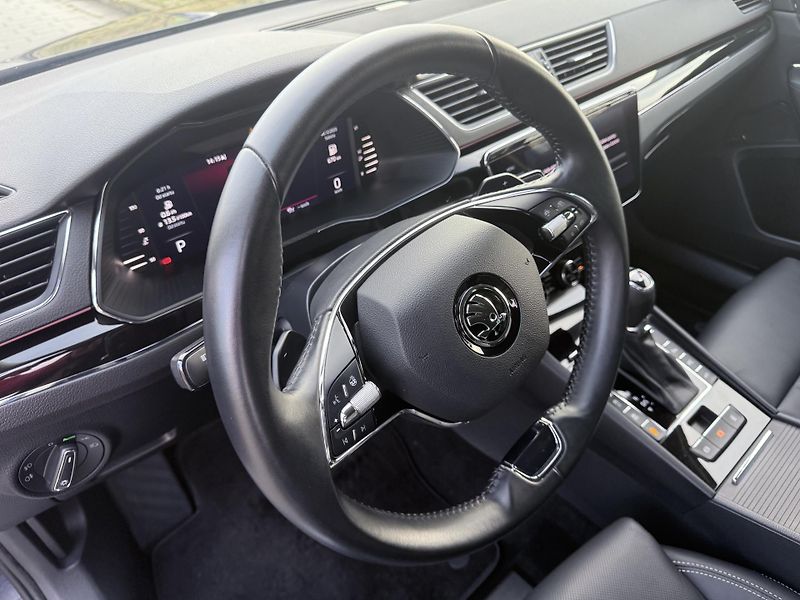 Škoda Superb (2023) 2,0tdi 147kw L&K 4x4 DSG - fotka 59 z 80